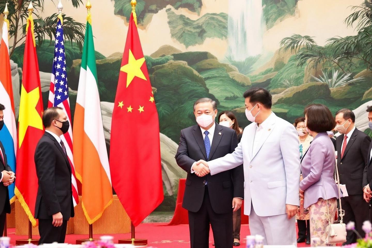 Vietnams Premier stärkt Zusammenarbeit mit Deutschland, Ägypten und Norwegen